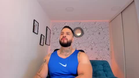 Snapshot of max_dic1 chatting on 07.12.26 max D. online show from 07.12.26