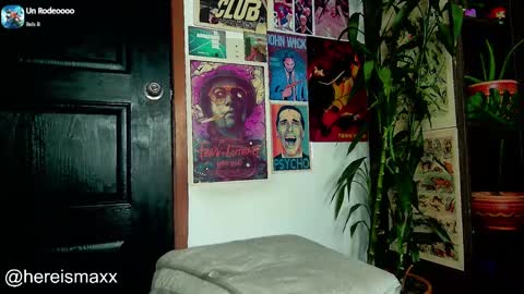 Snapshot of max_greenn chatting on 12.27.24 Max Follow me IGX hereismaxx online show from 12.27.24