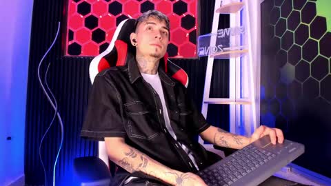 Max online show from 04.15.26