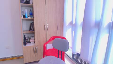 max_love25 online show from 04.17.26