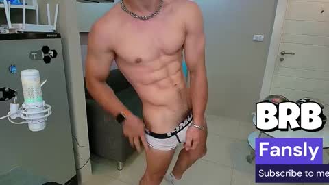 Snapshot of max_russell chatting on 11.21.25 Former Porn Star online show from 11.21.25