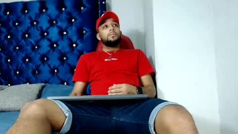 Snapshot of max_sexyhot26 chatting on 12.15.24 max_sexyhot26 online show from 12.15.24