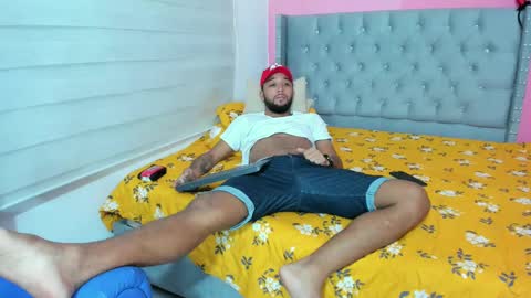 Snapshot of max_sexyhot26 chatting on 12.26.24 max_sexyhot26 online show from 12.26.24
