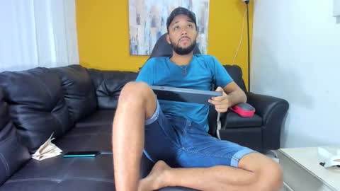 Snapshot of max_sexyhot26 chatting on 01.05.25 max_sexyhot26 online show from 01.05.25