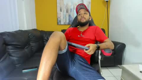 Snapshot of max_sexyhot26 chatting on 01.07.25 max_sexyhot26 online show from 01.07.25