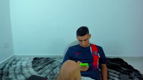 MAX     online show from 07.17.26