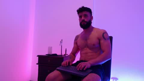 max_xl_ online show from 12.15.24