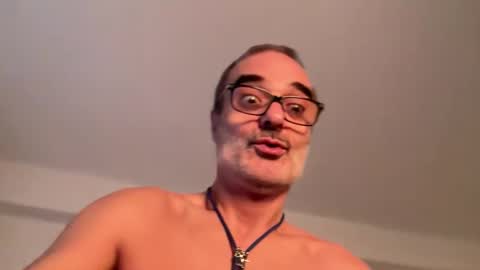 Max Mikado online show from 11.14.25