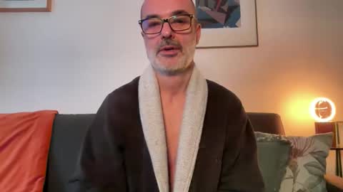 Max Mikado online show from 11.22.25