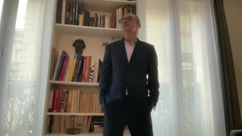 Max Mikado online show from 12.01.25