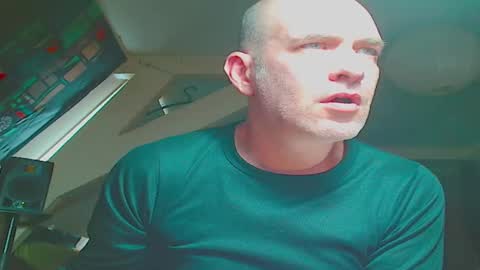 Snapshot of maxhardcore77 chatting on 12.01.25 maxhardcore77 online show from 12.01.25