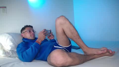 Snapshot of maxi_mux1 chatting on 02.18.25 MAXI      online show from 02.18.25