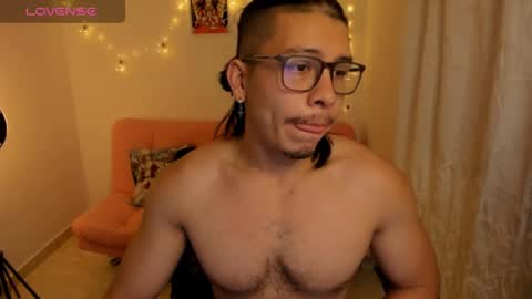 Snapshot of maxifit_ chatting on 01.15.25 Mikael online show from 01.15.25