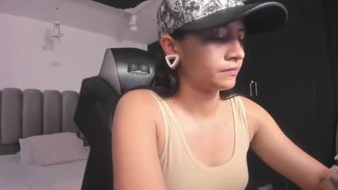 Snapshot of maxigarcia_ chatting on 05.23.26 Maxi online show from 05.23.26