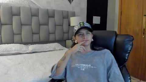 Snapshot of maxigarcia_ chatting on 06.23.26 Maxi online show from 06.23.26