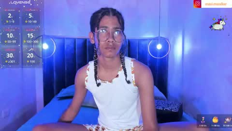 maxim online show from 10.23.25