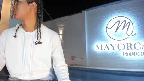 maxim online show from 11.15.25