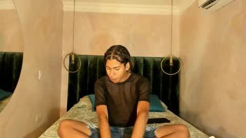 maxim online show from 11.25.25