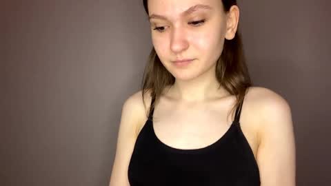 Snapshot of maximaboamah chatting on 05.26.26 July online show from 05.26.26