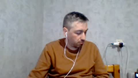 Snapshot of maximefrxx chatting on 06.13.26 Maxime online show from 06.13.26
