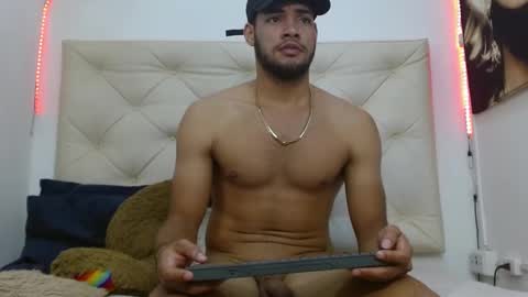 Snapshot of maximiliano_herrera chatting on 01.07.25 Maximiliano Herrera online show from 01.07.25