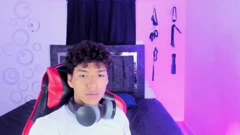 Maximiliano online show from 11.09.25