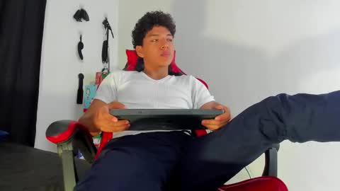 Maximiliano online show from 12.15.25