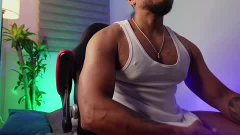 Snapshot of maximusclark chatting on 05.02.26 Maximus Clark online show from 05.02.26