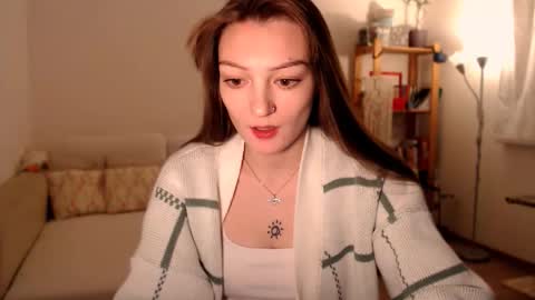 Snapshot of maxinele chatting on 11.13.25 Maxine online show from 11.13.25