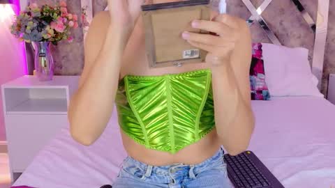 Maxi Rogers online show from 02.06.26