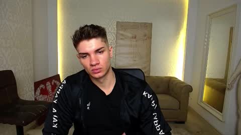 MaxKaiden online show from 10.17.25