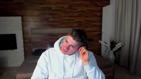 MaxKaiden online show from 03.19.26