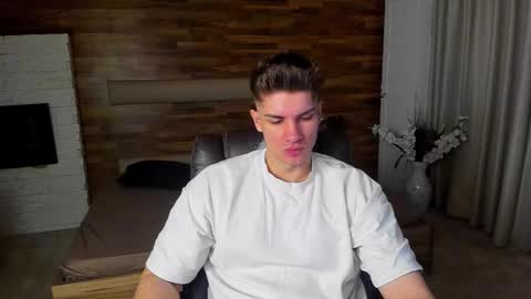 MaxKaiden online show from 03.20.26