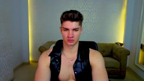 Snapshot of maxkaiden chatting on 05.13.26 MaxKaiden online show from 05.13.26