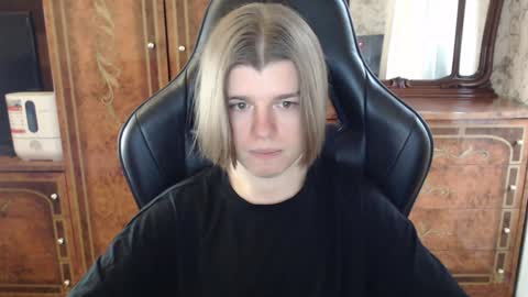 Snapshot of maxplay18 chatting on 01.29.25 Max online show from 01.29.25