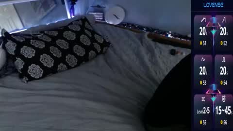 Snapshot of maxrouger chatting on 10.06.25 MaxRouger online show from 10.06.25