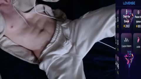 Snapshot of maxrouger chatting on 10.23.25 MaxRouger online show from 10.23.25