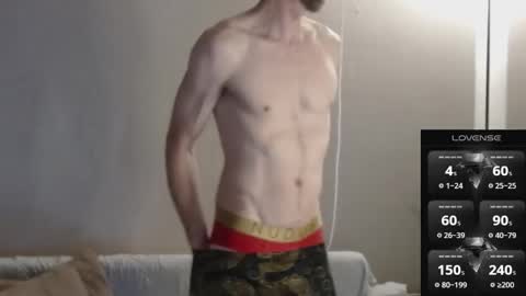 Snapshot of maxrouger chatting on 11.23.25 MaxRouger online show from 11.23.25