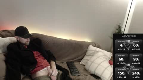 Snapshot of maxrouger chatting on 12.05.25 MaxRouger online show from 12.05.25