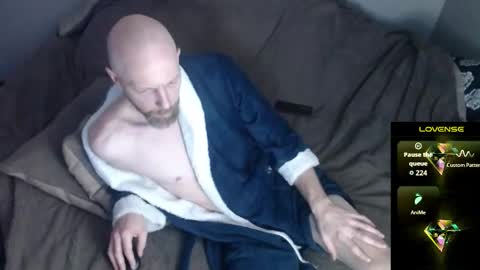 Snapshot of maxrouger chatting on 03.02.26 MaxRouger online show from 03.02.26