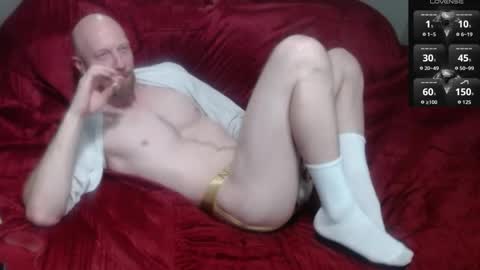 Snapshot of maxrouger chatting on 04.10.26 MaxRouger online show from 04.10.26