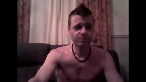 Snapshot of maxthewolf chatting on 11.22.25 MaxTheWolf online show from 11.22.25