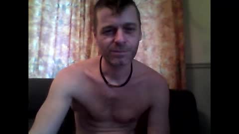 Snapshot of maxthewolf chatting on 11.24.25 MaxTheWolf online show from 11.24.25