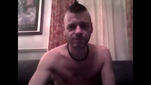 Snapshot of maxthewolf chatting on 11.27.25 MaxTheWolf online show from 11.27.25