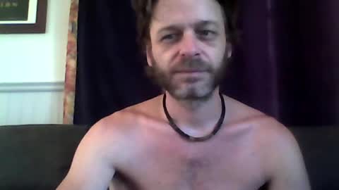 Snapshot of maxthewolf chatting on 07.05.26 MaxTheWolf online show from 07.05.26
