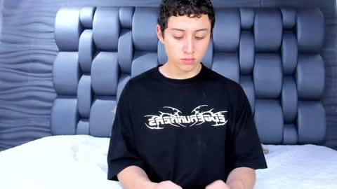 Snapshot of maxvolturi_ chatting on 05.10.26 maxvolturi_ online show from 05.10.26