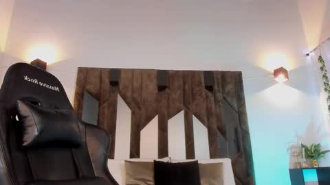 MAX online show from 02.13.25