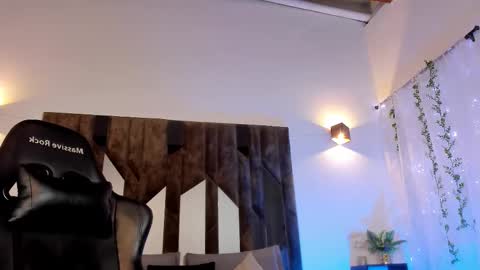 MAX online show from 02.21.25