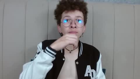 Snapshot of maxwell_sexwm chatting on 02.04.25 maxwell_sexwm online show from 02.04.25