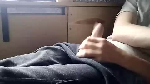 Snapshot of maxwelluncut chatting on 11.21.25 Max online show from 11.21.25